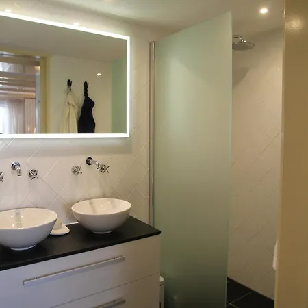 Near Woods And Egmond בית נופש היילו