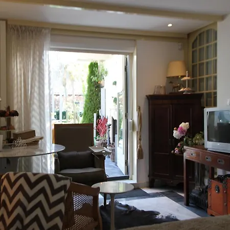 Near Woods And Egmond בית נופש *