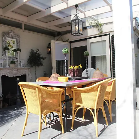度假居 Near Woods And Egmond *